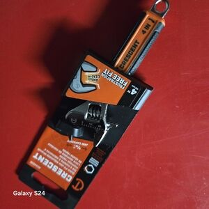 Crescent 4-in-1 Multi-Tool Wrench - Black and Orange